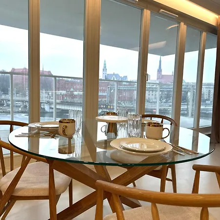 U In Waterfront 21 * שצ'צ'ין
